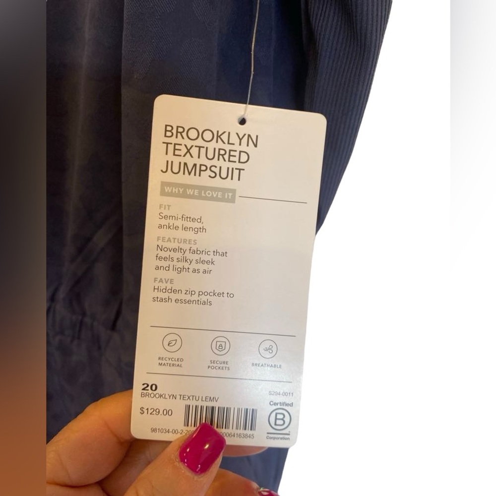NWT Athleta Brooklyn textured jumpsuit BLACK Size 20 - Picture 5 of 5